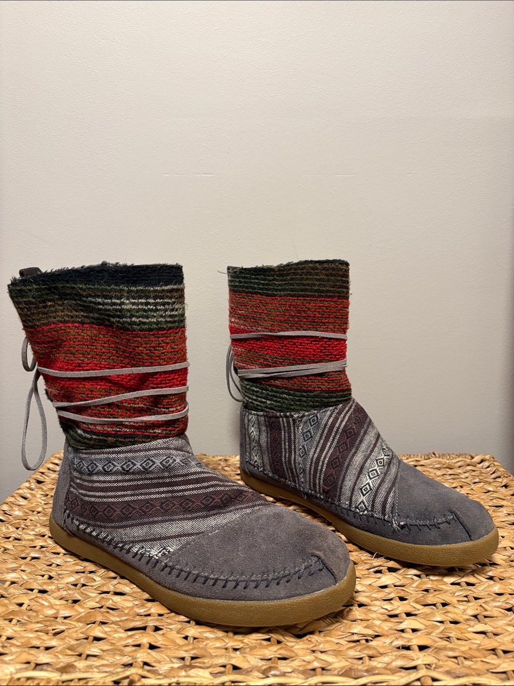 Toms Gray Knit-Trim Wrap Ankle Boots in Red and Green